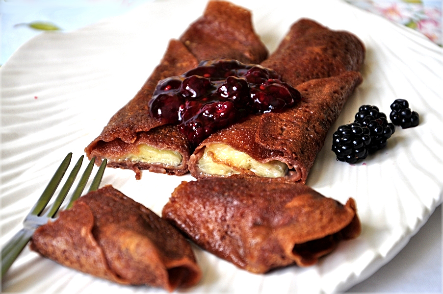 how to summon Spring? cacao crepes with banana and blackberry jelly